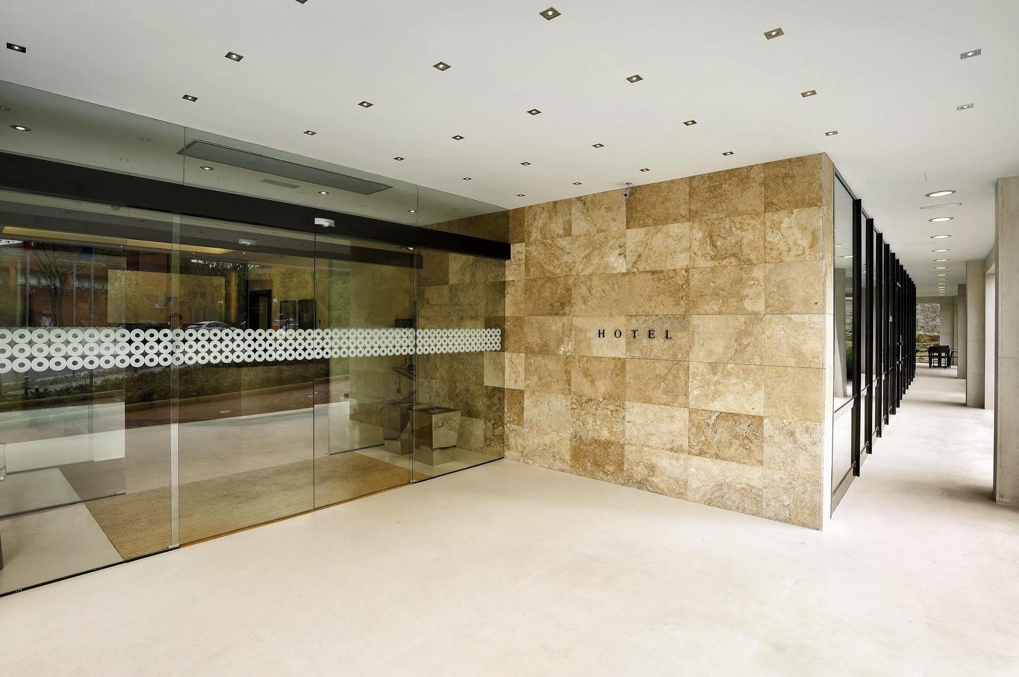 Dehesa Real Hotel Madrid Exterior foto
